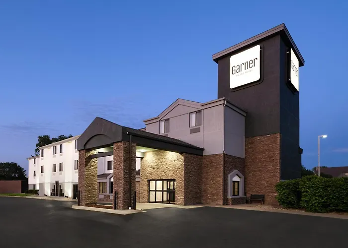 Garner Hotel Topeka West By Ihg