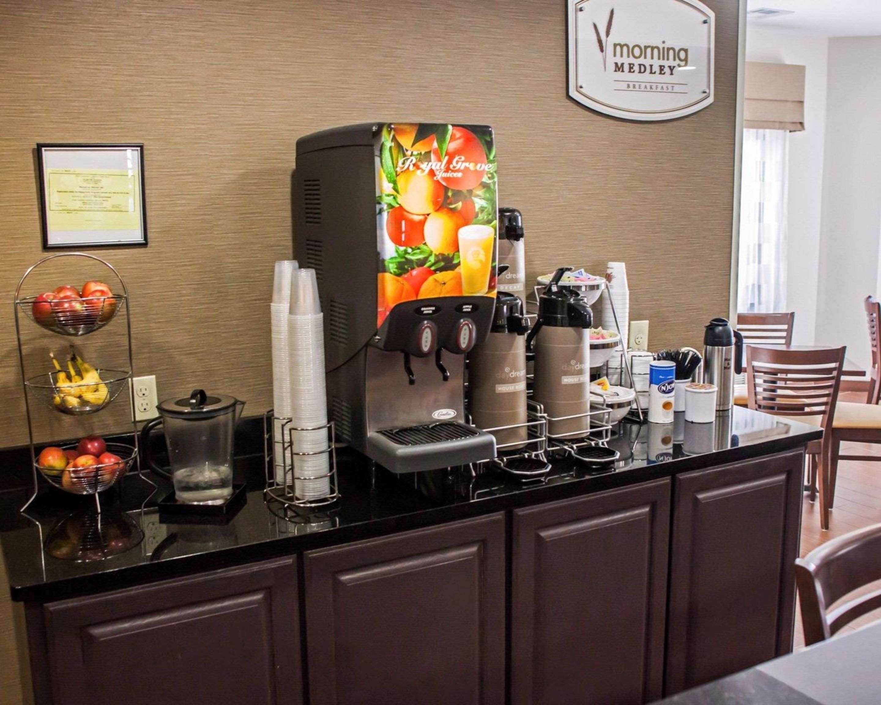 Garner West By Ihg 2*