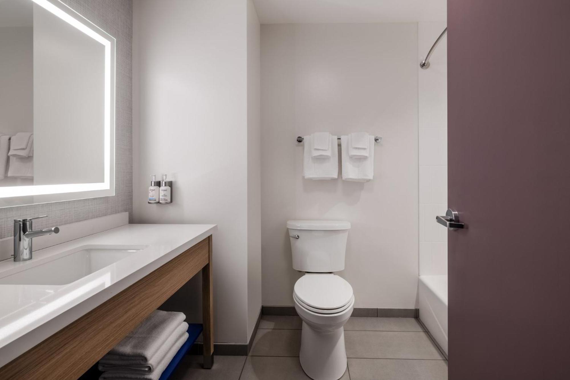 Garner West By Ihg 2* Topeka