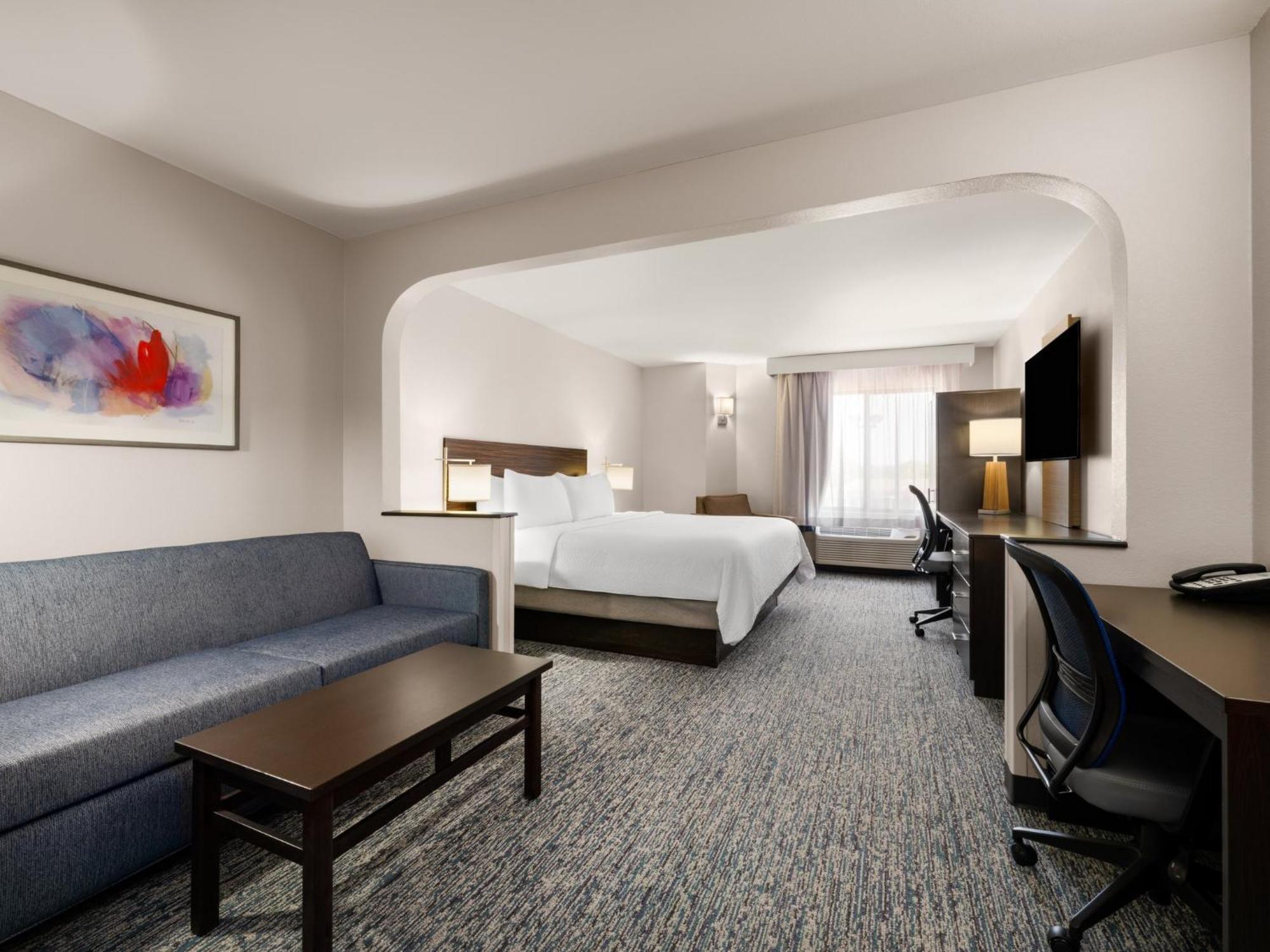 Garner West By Ihg Hotel