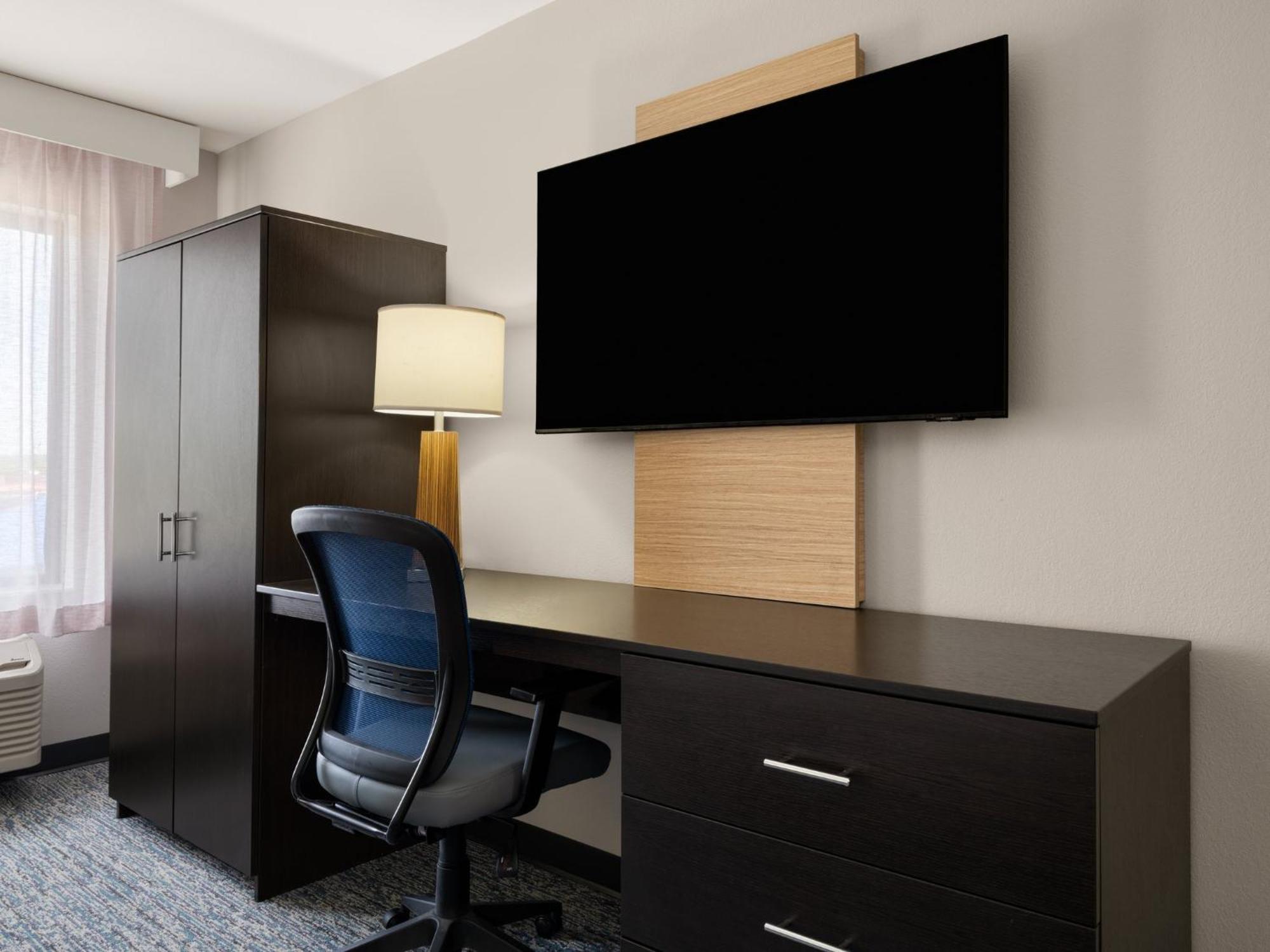 Garner West By Ihg 2* Topeka