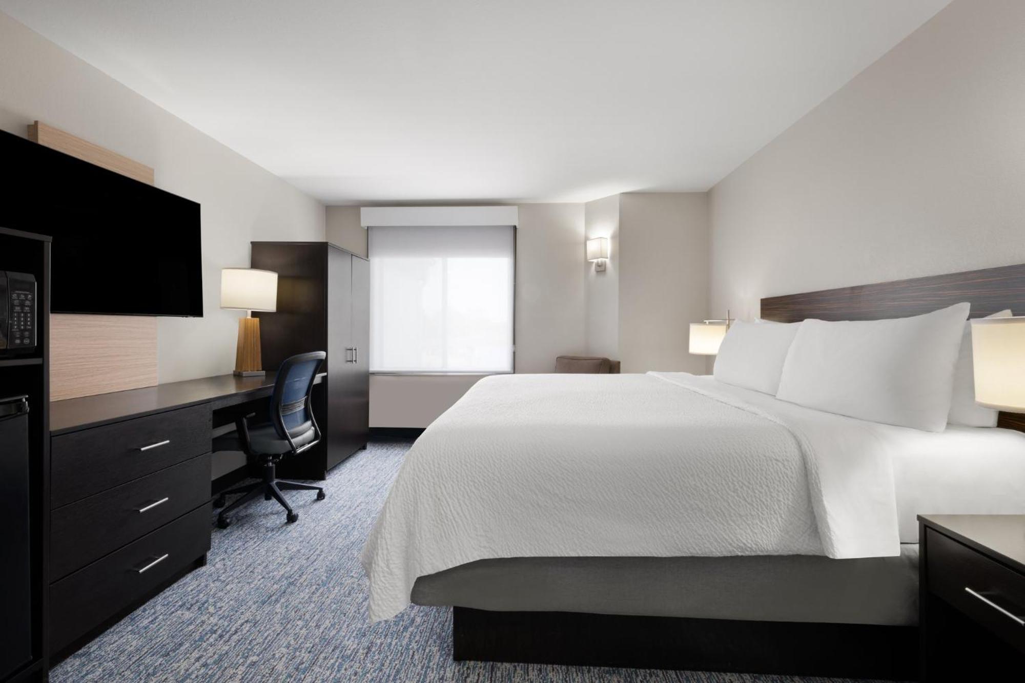 Hotel Garner West By Ihg 2*