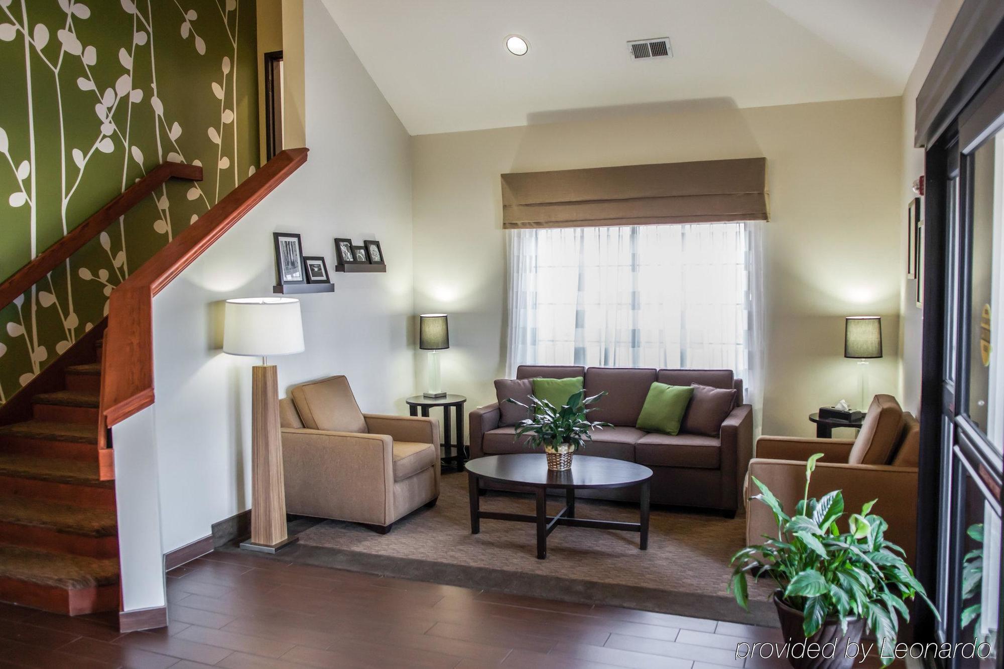 Garner West By Ihg 2*