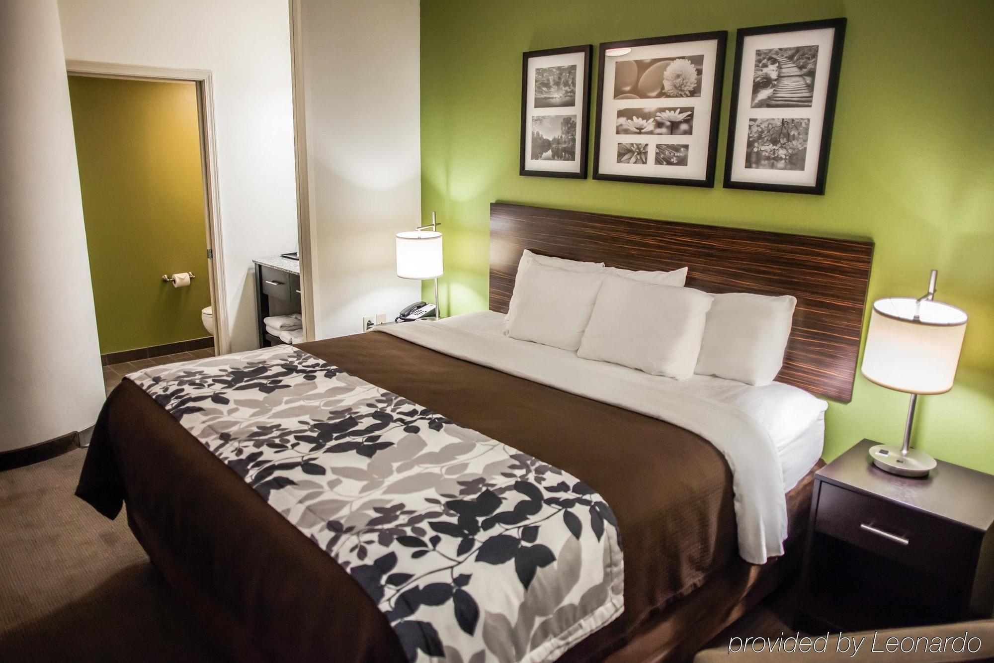 Garner West By Ihg Hotel 2*